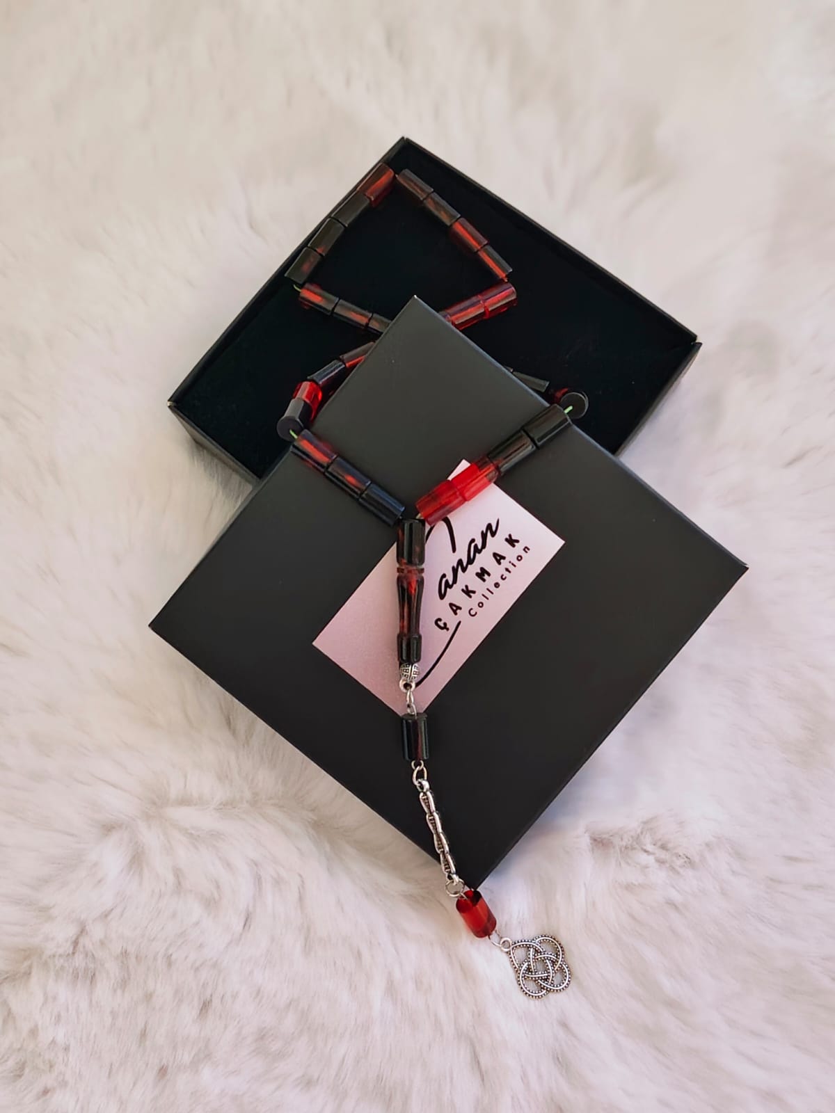 Kesim Kırmızı-Siyah Sıkma Kehribar Tesbih