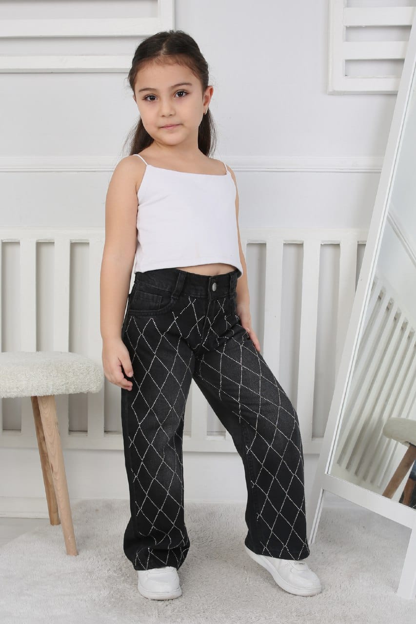 Premium Kalite Siyah Geniş Paça Baklava Desenli Jean Denim Kız Çocuk Premium Kalite Siyah Geniş Paça Baklava Desenli Jean Denim Kız Çocuk Pantolonuk Pantolon